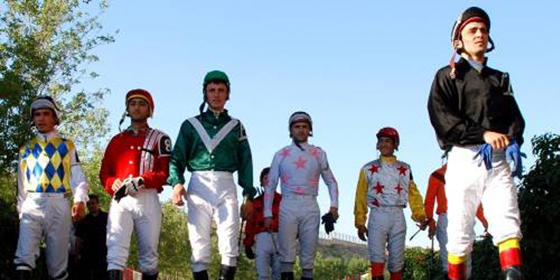 Cezalı Jokeyler