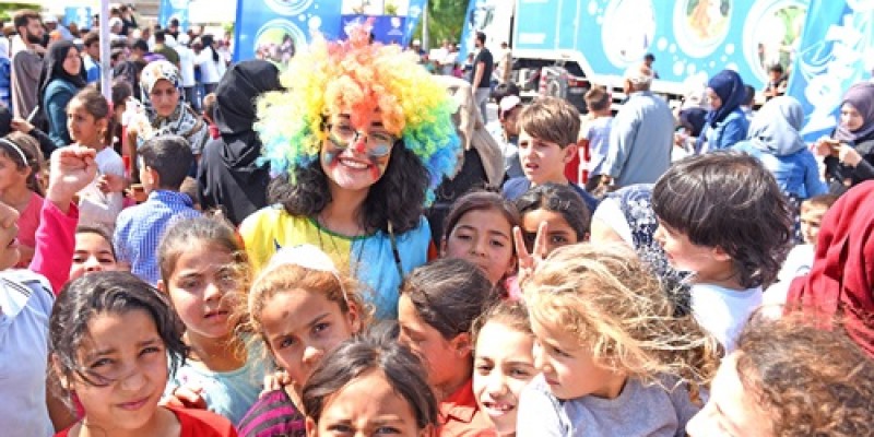 Dünya Mülteciler Günü Etkinliğini TJK Gaziantep'de gerçekleştirdi