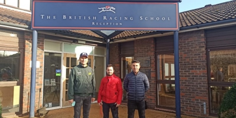Atçılık Eğitim Merkezi Eğitmenlerinin İngiltere’deki Eğitimi Başladı