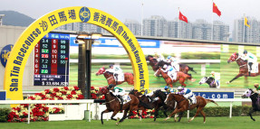 12 Aralık Pazar Sha Tin Hipodromu’ndaki 20 Milyon $'lık Hong Kong Vase Koşusu'nu www.liderform.com.tr’den naklen izleyebilirsiniz